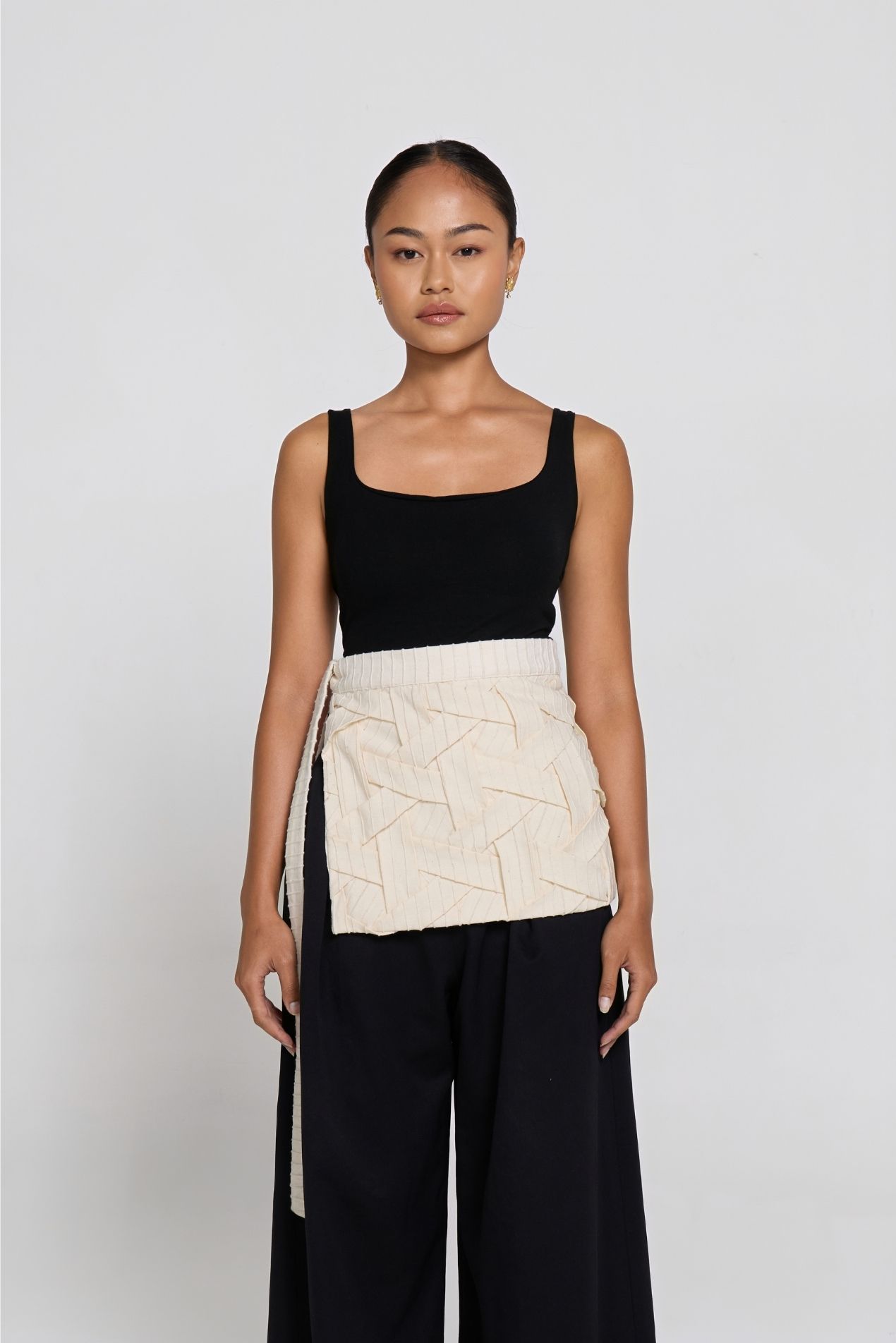 White Sora Tenun Apron